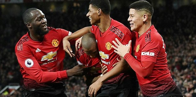 Manchester United farklı kazandı