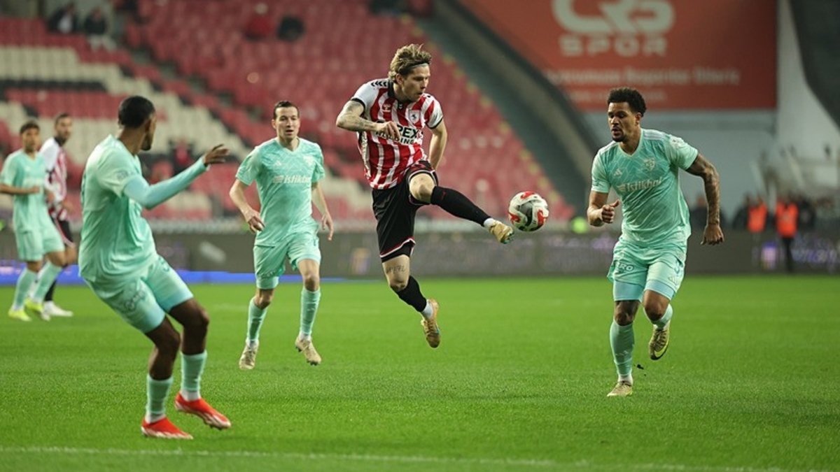 Samsunspor, evinde Zecorner Kayserispor'u son dakikada yendi!