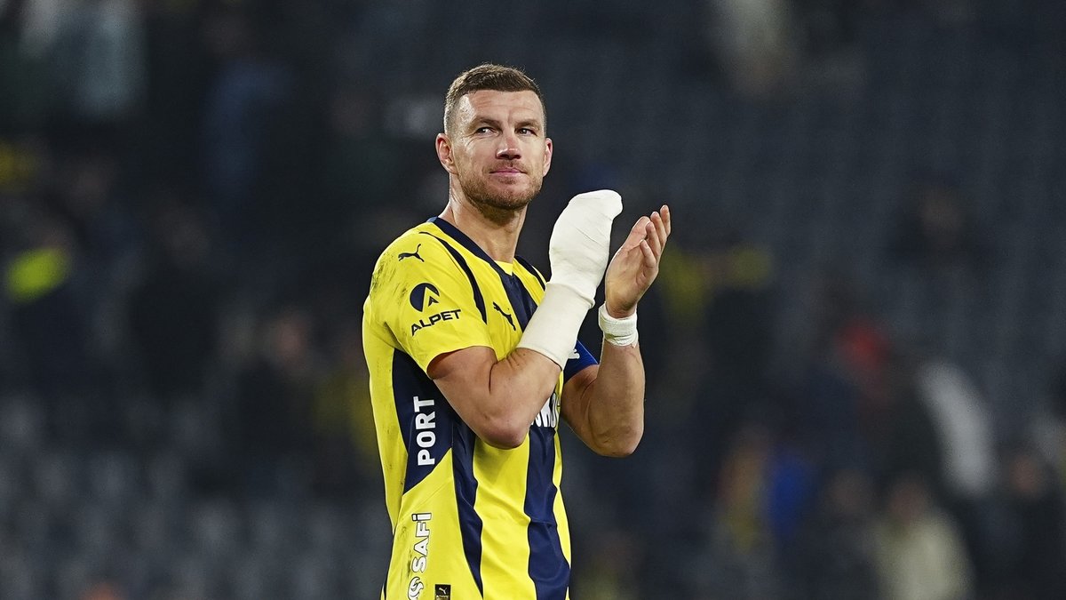 İtalyan basınından flaş Edin Dzeko iddiası! Fenerbahçe'ye geri mi dönüyor?