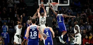 Parkede Anadolu Efes rüzgarı