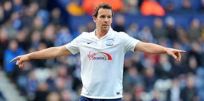 Eski İngiliz futbolcu Kevin Davies koronavirüsle mücadelede gönüllü olacak