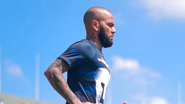 Daniel Alves'e 4.5 yıl hapis cezası verildi!