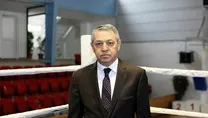 Gözgeç çok mutlu