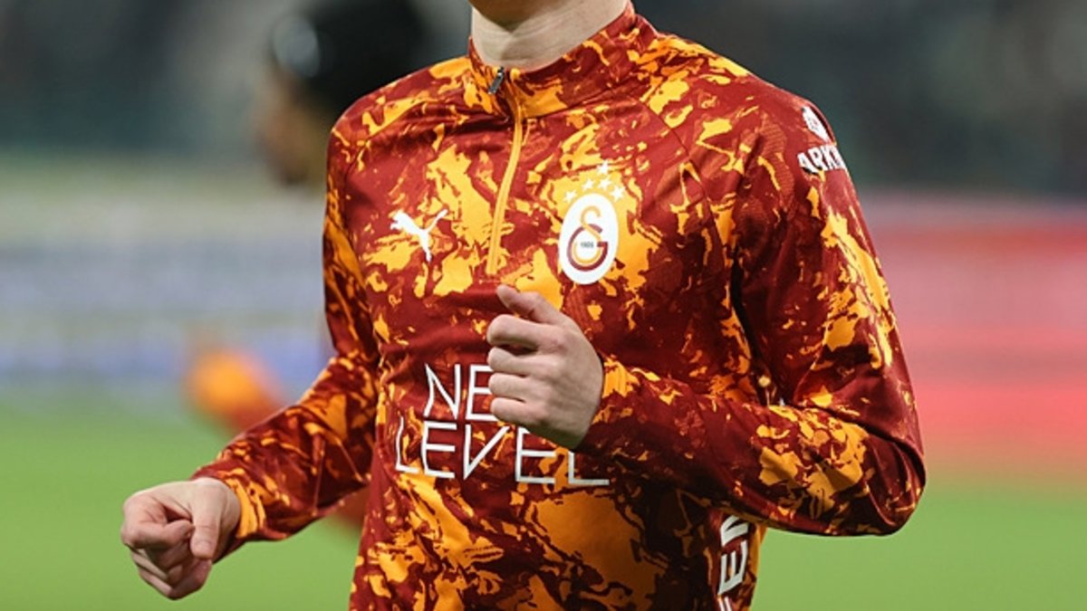 Galatasaraylı yıldızın babasından flaş açıklama! Liverpool temas kurdu