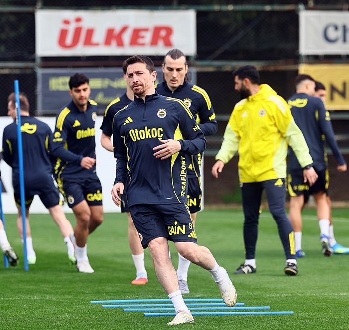 fenerbahce-caykur-rizespor-maci-ne-zaman-saat-kacta-ve-hangi-kanalda-1776403043556.jpeg Fenerbahçe-Çaykur Rizespor maçı ne zaman?