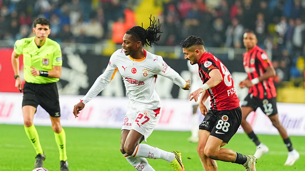 Galatasaray'da Rafael Leao için sıcak gelişme! Fenerbahçe derbisinde...