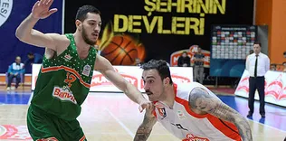 Uşak Anadolu Efes deplasmanında