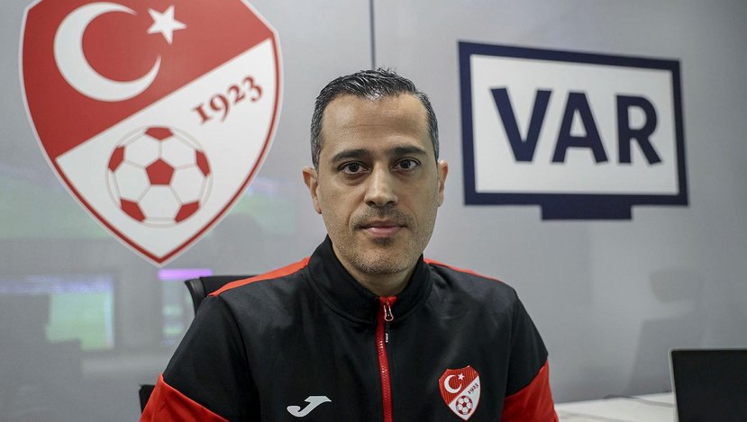 FIFA kokartlı Alper Ulusoy, hakemliği bıraktığını açıkladı! Picture background