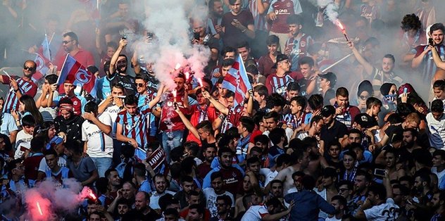Trabzonspor taraftarından büyük yürüyüş