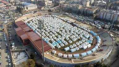 Kahramanmaraş 12 Şubat Stadyumu'na depremzedeler için çadır kuruldu