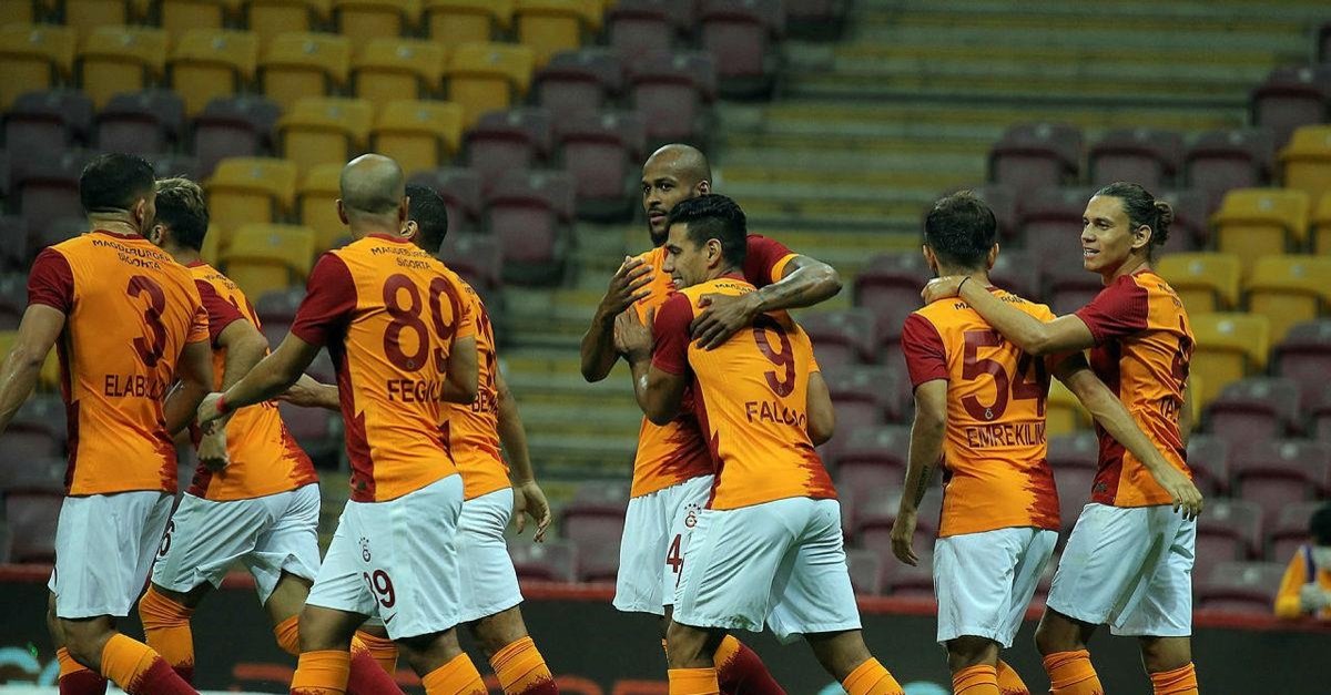 Galatasaray 1 Hafta Icinde 3 Maca Cikacak Son Dakika Galatasaray Haberleri Fotomac