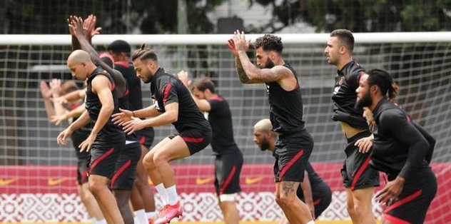Galatasaray In Hazirlik Maci Iptal Edildi Son Dakika Galatasaray Haberleri Fotomac