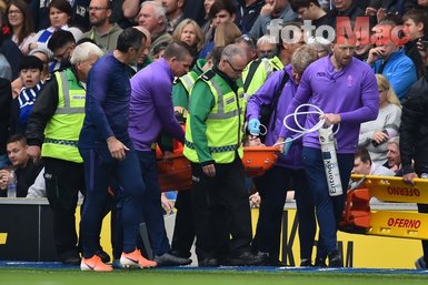 Tottenham’ın kalecisi Hugo Lloris kolundan ciddi şekilde sakatlandı! İşte o anlar...