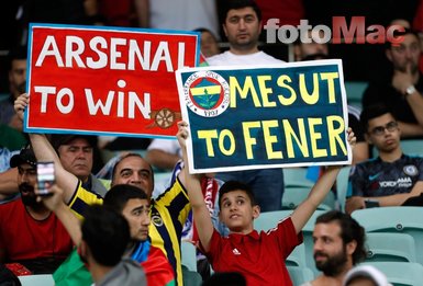 Bakü’de Mesut Özil’e Fenerbahçe mesajı