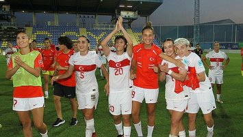 Kadın Milli Futbol Takımı'mız play-off'larda!