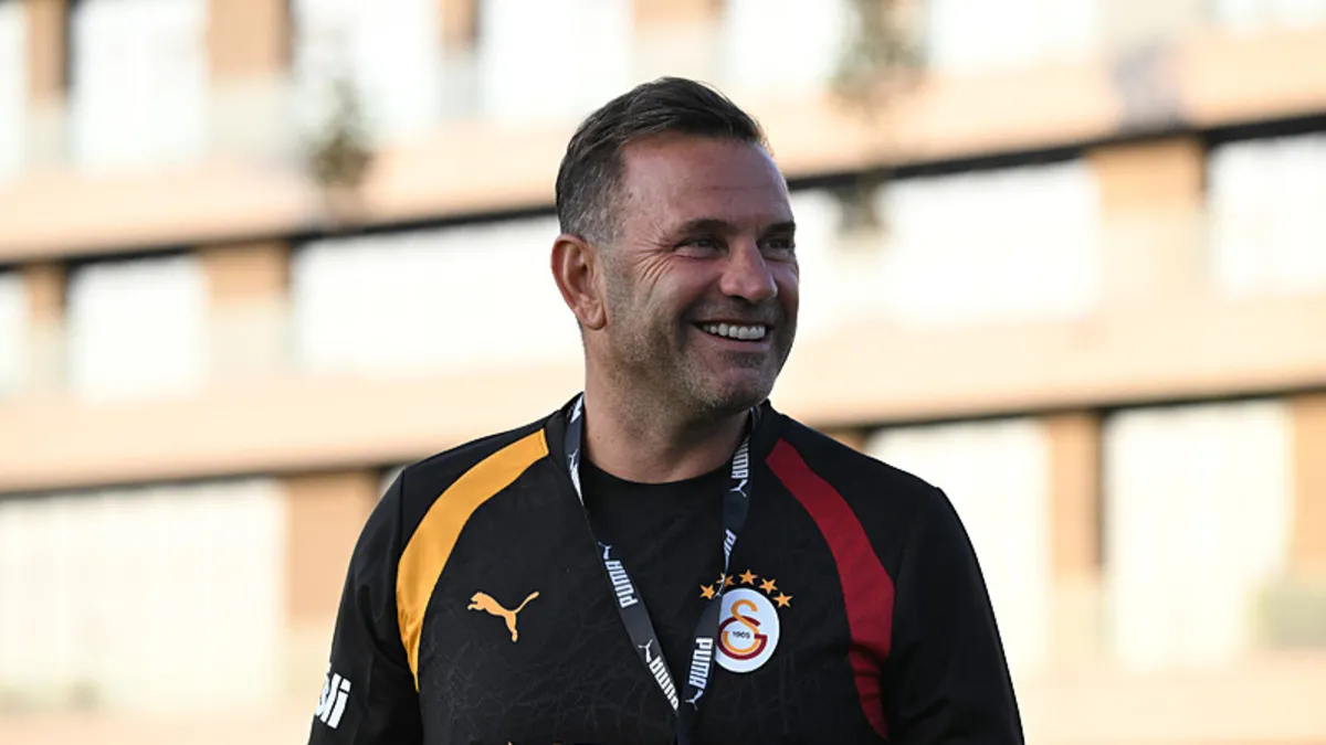 Galatasaray'da Okan Buruk'tan taraftarlara transfer müjdesi!