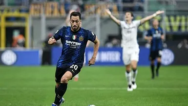 İtalya'da Hakan Çalhanoğlu'na sert eleştiri
