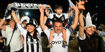 Beşiktaş Çarşı'da şampiyonluk coşkusu