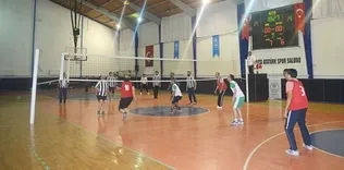 Öğretmenler Günü anısına voleybol turnuvası