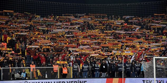 Taraftarlardan Göz-Göz’e destek