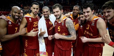 Galatasaray, Yunanistan deplasmanında