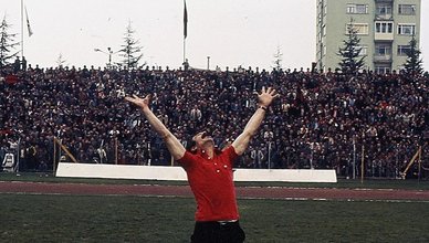 Amigo Orhan vefat etti
