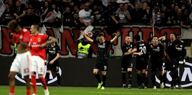 Benfica'ya şok! Eintracht Frankfurt yarı finalde