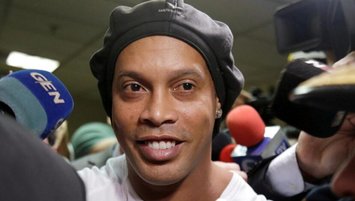 Ronaldinho'ya 4 yıldızlı ev hapsi