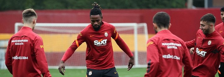 Galatasaray Fenerbahce Maci Canli Yayin Galatasaray Fenerbahce Derbisi Saat Kacta Galatasaray Fenerbahce Maci Hangi Kanalda Canli Yayinlanacak Derbi Canli Takip Fotomac