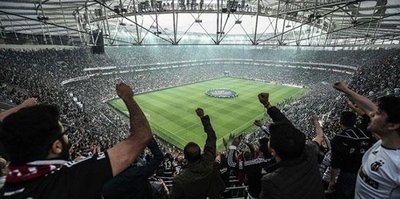 2 bin Beşiktaşlı Porto'ya gitti