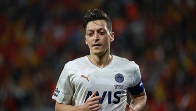 Mesut Özil ABD yolcusu