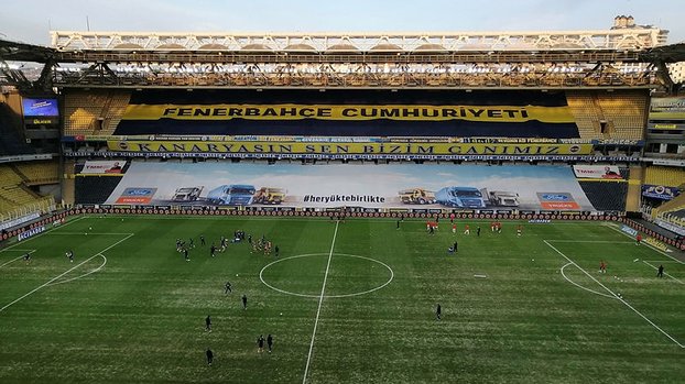 Fenerbahçe Antalyaspor maçı öncesi zeminin son halini paylaştı #
