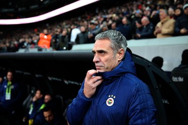 Fenerbahçe’de Ersun Yanal’a yeni sezon hediyesi!