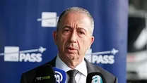 Talimat alıyorlar!
