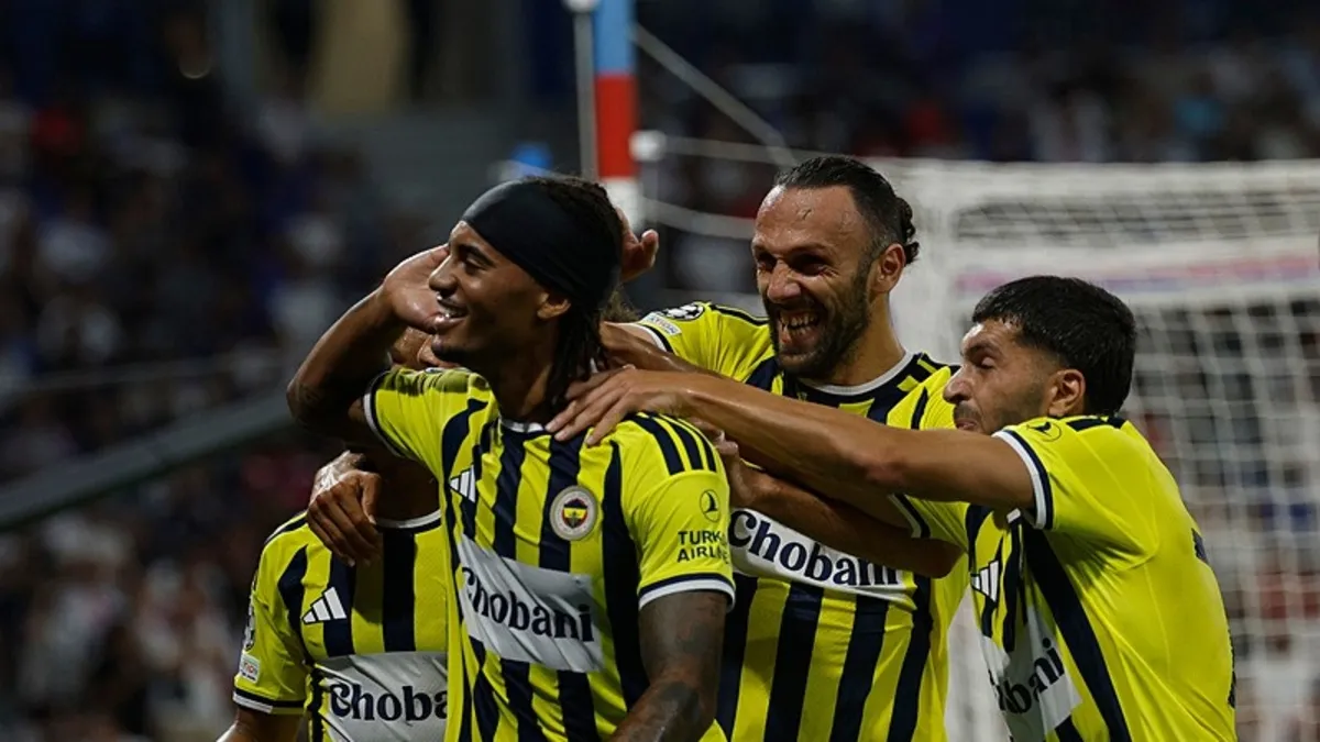 Kadıköy'de derbi heyecanı! Fenerbahçe, Beşiktaş'ı konuk edecek
