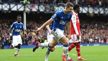 Arsenal'e Everton çelmesi!