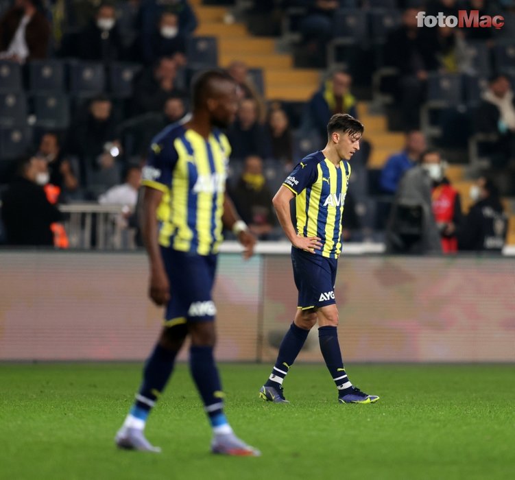 Fenerbahçe'den İsmail Kartal sonrası forvet bombası! Yunan basını Tiquinho Soares'i duyurdu