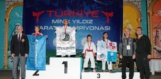 Armina Erkan’dan 2 altın madalya