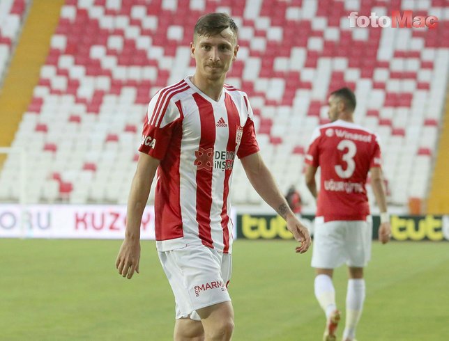 Transfer haberi: Galatasaray Fenerbahçe'den rövanşı aldı! 4 yıllık imza