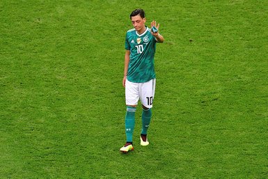 Mesut Özil’in kararı dünya basınında deprem etkisi yarattı