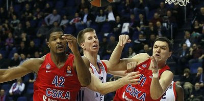 Anadolu Efes farklı yenildi