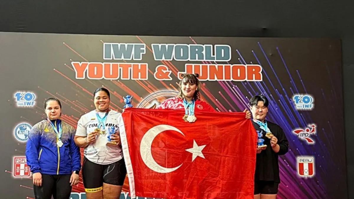 Milli halterci Fatmagül Çevik dünya şampiyonu oldu!