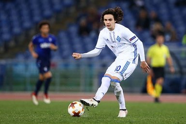 Dinamo Kiev’li Shaparenko’yu takibe aldı