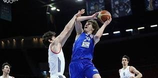 Anadolu Efes son nefeste: 87-77