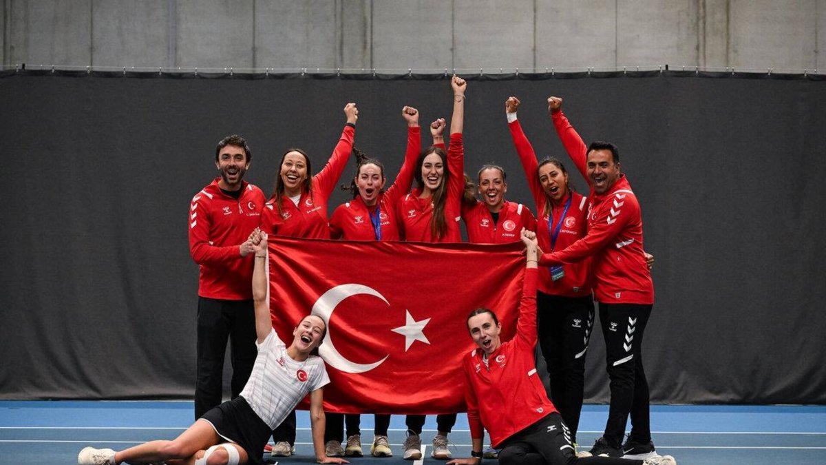 Kadınlar teniste destan yazdı