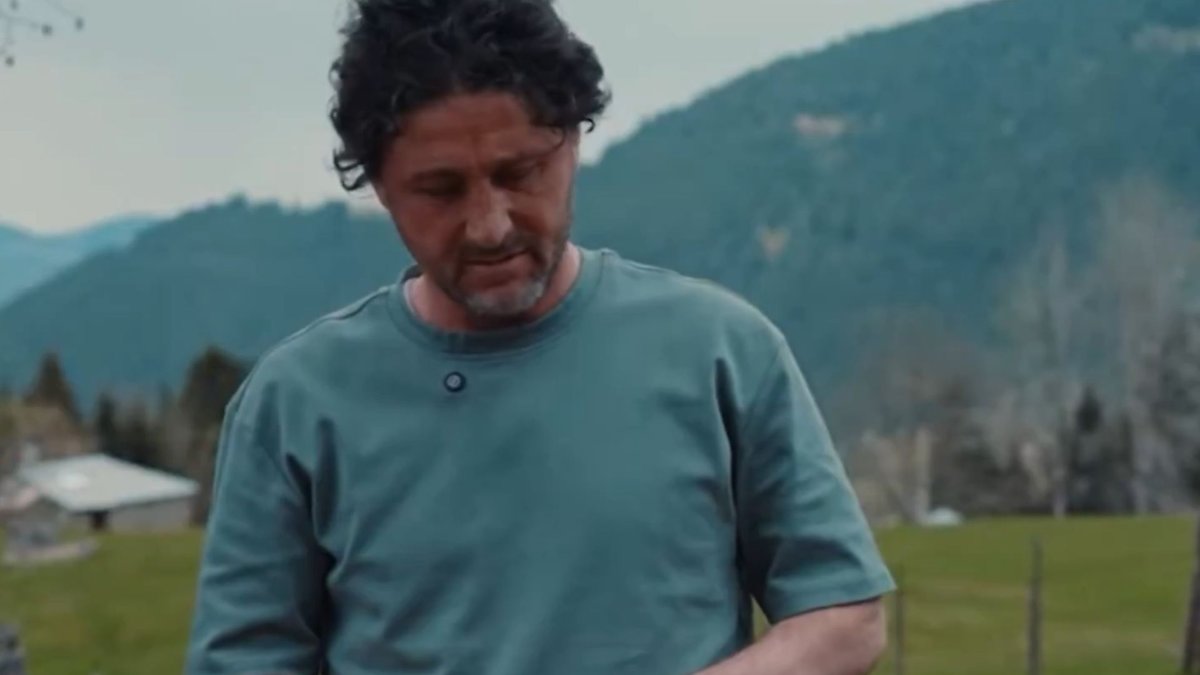 Fatih Tekke'nin kameramanla güldüren diyaloğu