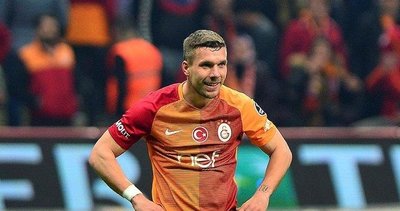 Poldi'den tebrik: "Bu akşam çaylar benden"