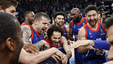 Anadolu Efes punch 3rd consecutive EuroLeague Final Four ticket