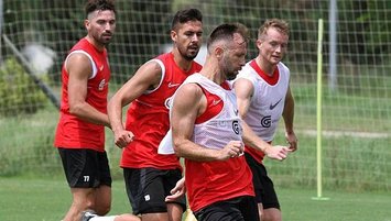 Gideceklere talip aranıyor