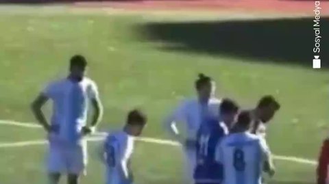 Maç devam ederken ilginç anlar!